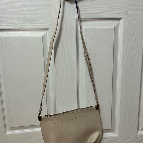 Kate Spade Beige/Cream Crossbody Leather Purse with Blue Accents - Picture 4 of 6